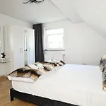 & Aparts Am Schloss Park Apartment Essen