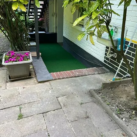 Ruhige, Warme Am Schlosspark Borbeck Gute Anbindung Ins Zentrum Wlan Parkplatz Apartment