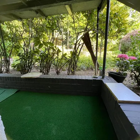 Ruhige, Warme Am Schlosspark Borbeck Gute Anbindung Ins Zentrum Wlan Parkplatz * Essen