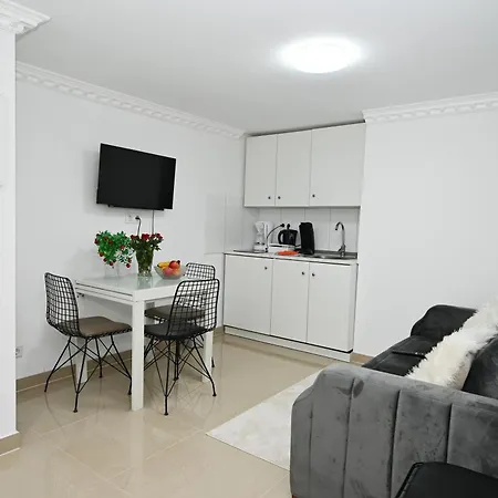 Apartman Ferienwohnung & Aparts Am Schloss Park