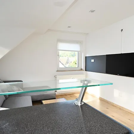 Apartment Ruhige, Warme Am Schlosspark Borbeck Gute Anbindung Ins Zentrum Wlan Parkplatz