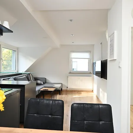 Apartment & Aparts Am Schloss Park Essen